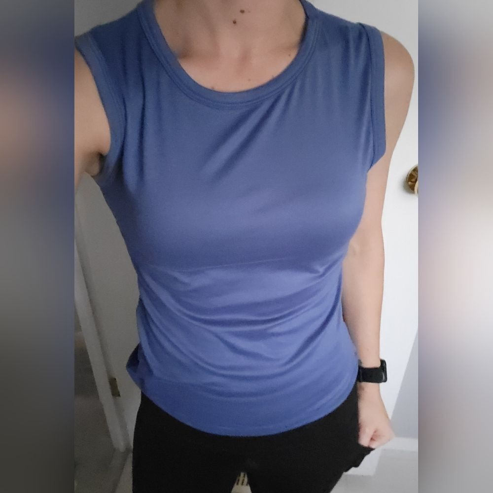 Size S Tank Top Bundle - Picture 3 of 7